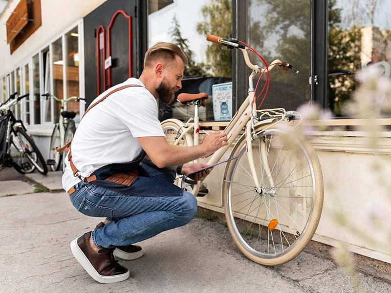 Las mejores ideas para colgar su bicicleta en su trastero